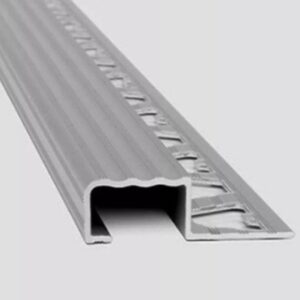 PERFIL ALUMINIO PARA ESCALON 2.5M CROMADO MATE