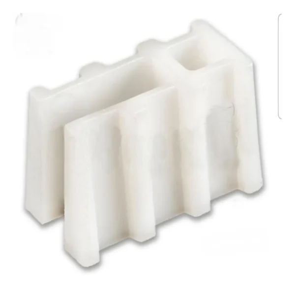 SOPORTE PVC SEPARADOR P/CHAPA T101 (100)